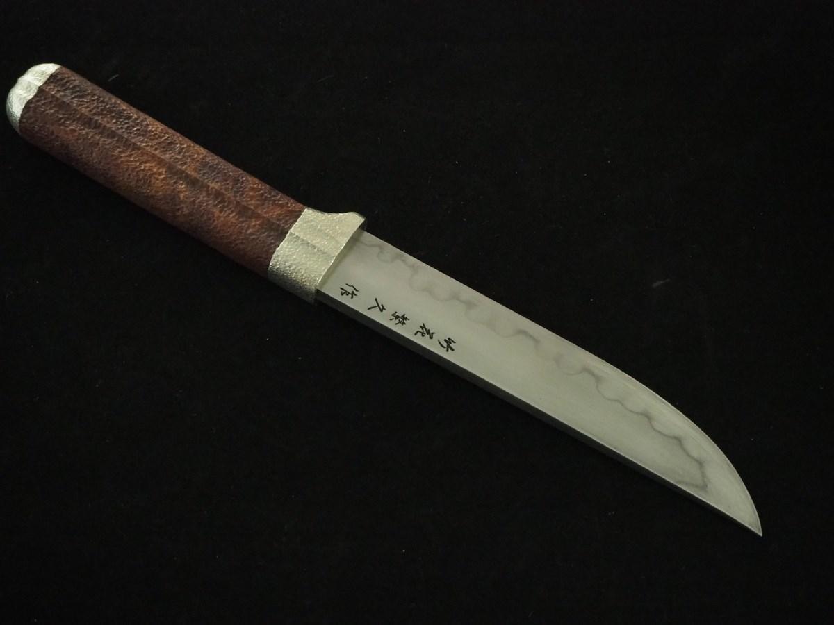 玉鋼 日本刀の短刀を小刀に製作 表.平造り 裏.鎬造り-