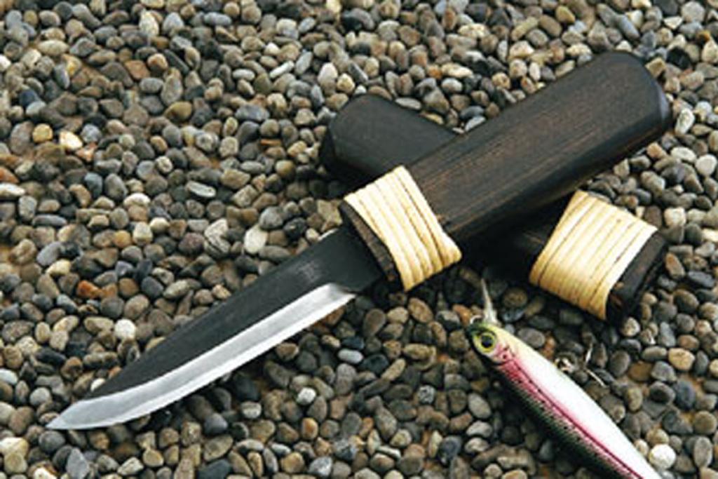 長寿 刃物。本焼 仙 日本刀の伝統。 鞘付き 纯正水烧き入れ 長寿 刃物。本焼 仙 日本刀の伝統。 鞘付き 纯正水烧き入れ