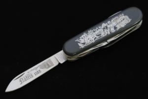 Vintage Victorinox Very Rare “The Battle Of Navels” (1986 Production)［NEW］