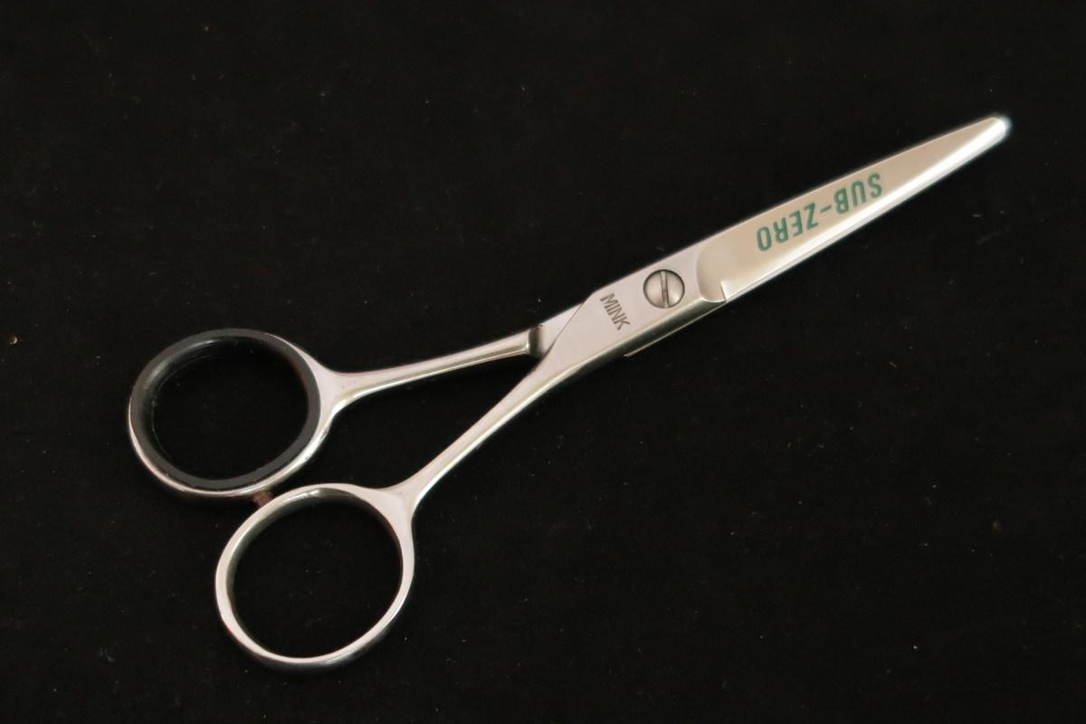 Vintage Japanese high-quality Hair Cutting Shears MINK A220 The 80's