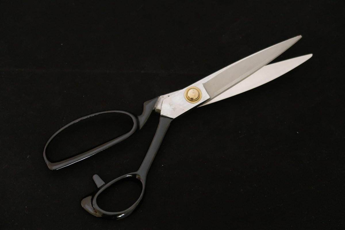 Harac Moc Standing Scissors Made of Japanese Steel (Brown / Green)