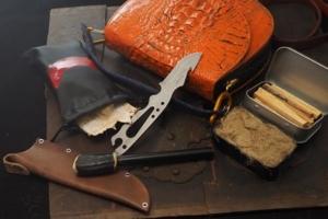 藤(Tou) collabo Remake Caiman leather bag  Fire starter set